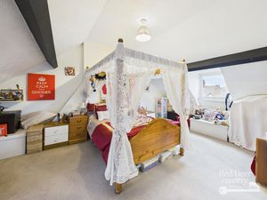 Bedroom- click for photo gallery